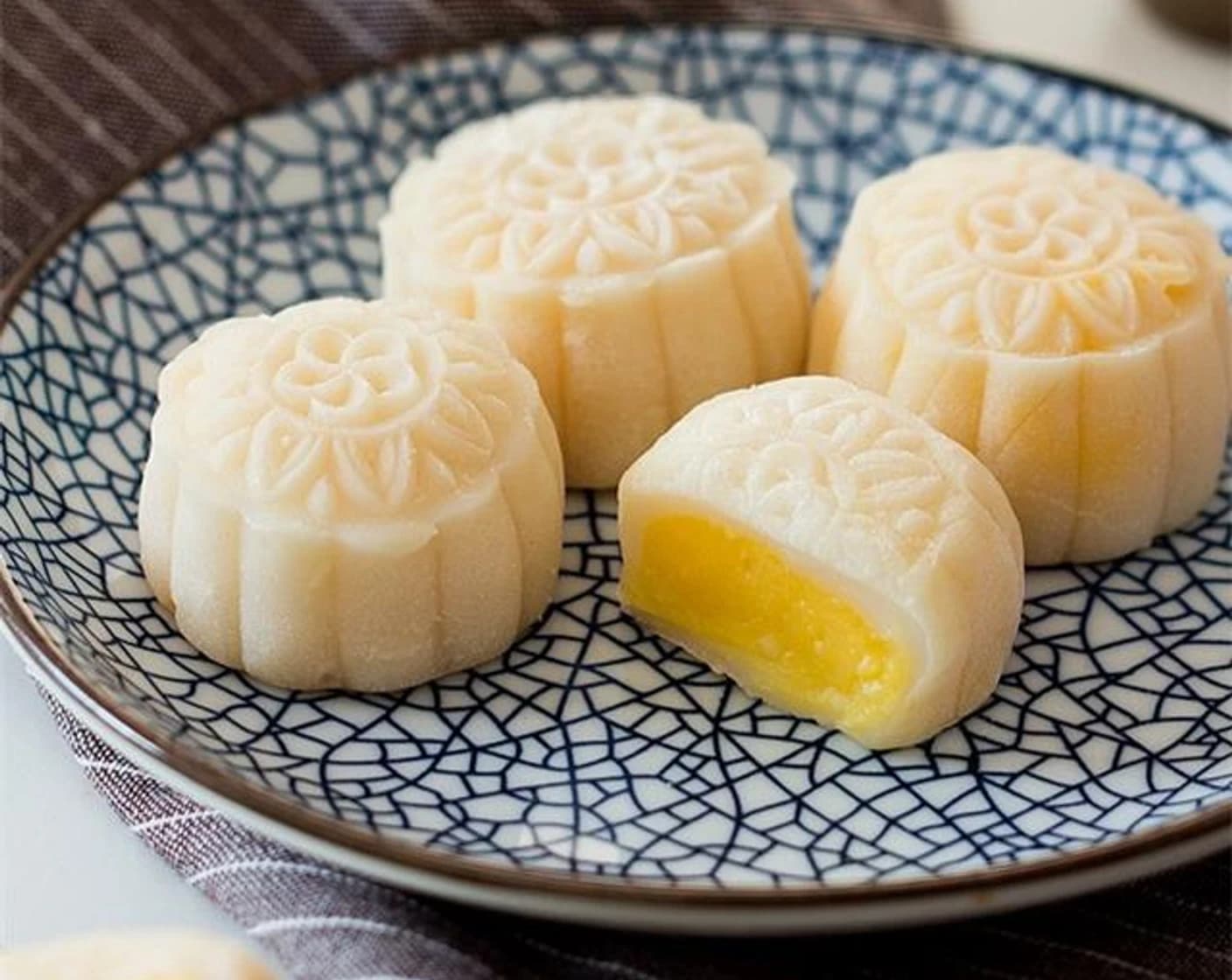 Moon cake tropical vanilla